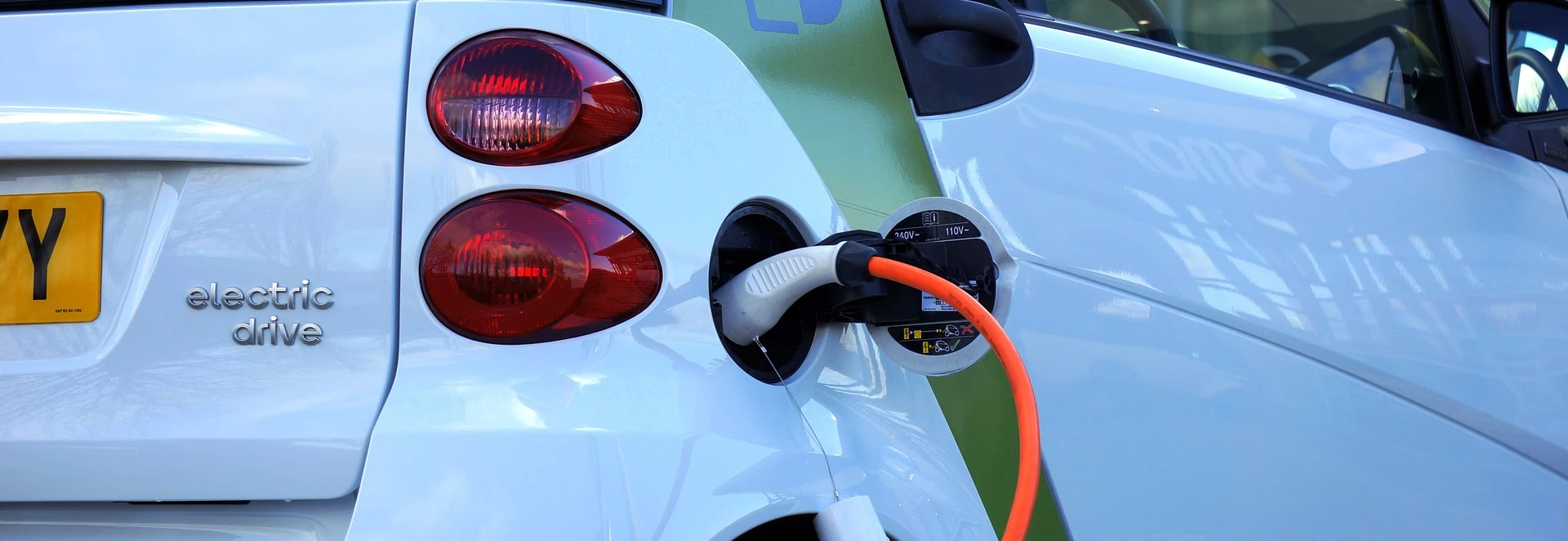 Buying an electric car: 5 reasons why this is a must 